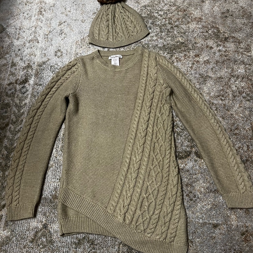 Set - Cable Knit Sweater + Hat